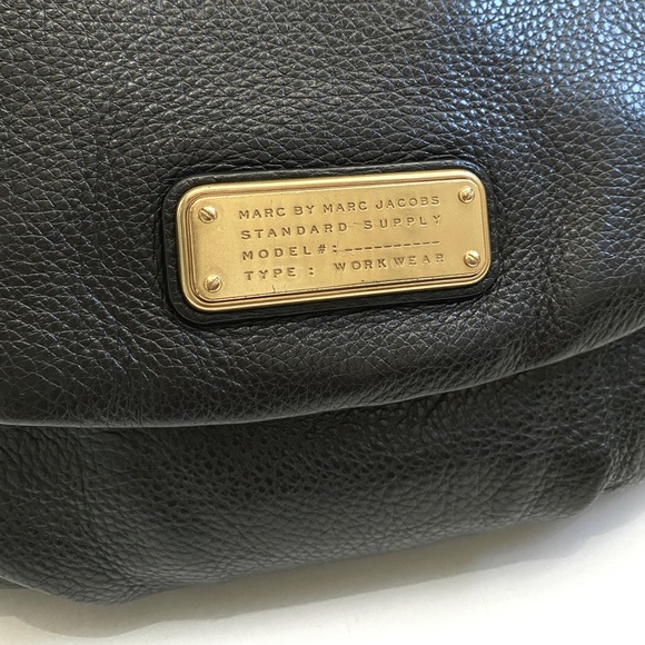 ✨MARC by MARC JACOBS | Leather Crossbody Purse w/Handle✨ - Picture 10 of 12